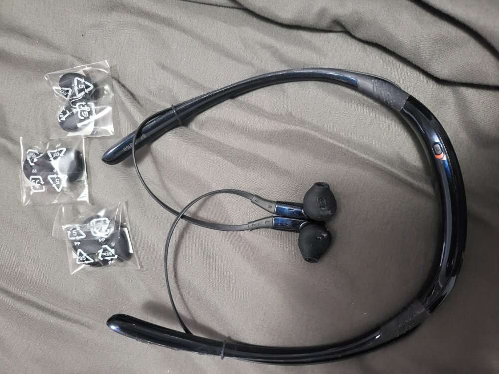 Bluetooth headphones