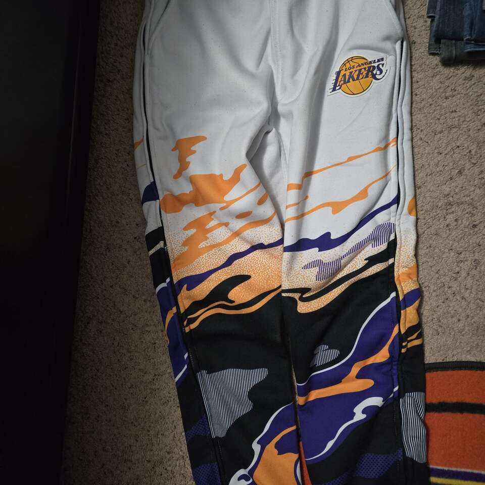 Lakers joggers