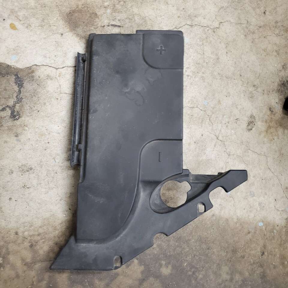 Saab 9-3 4 cylinder battery cover 2003-2011