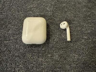 Apple AirPods (1st Generation) Single Earbud