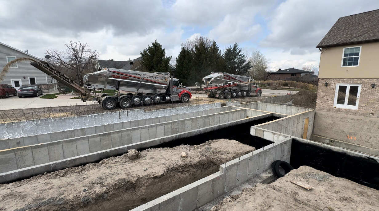 Grading | Excavation | Trenching | Land Clearing | Retaining walls | Demolition