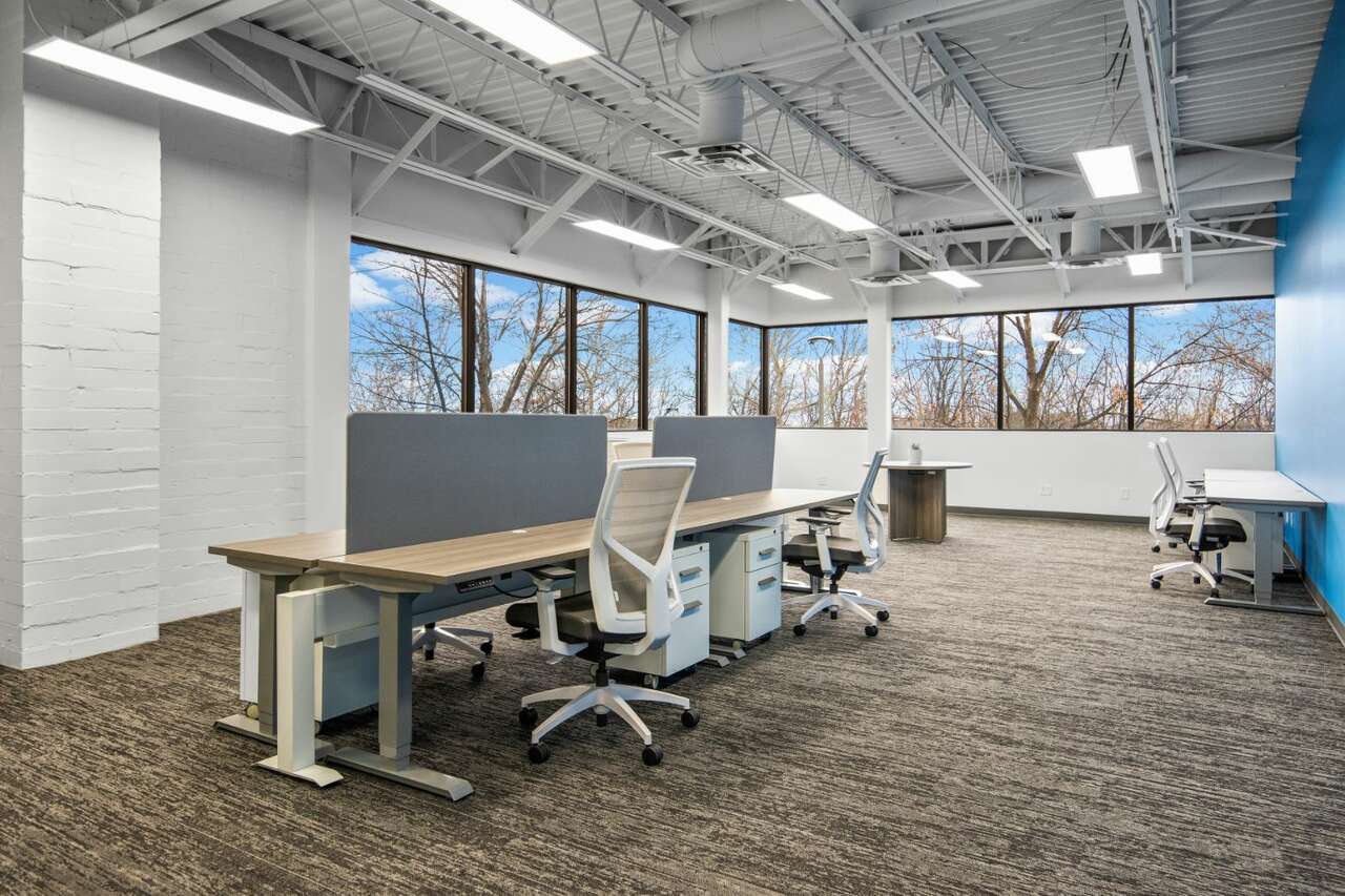 Executive Office Suites- Accommodates 1-10 ppl starting at $425 a month