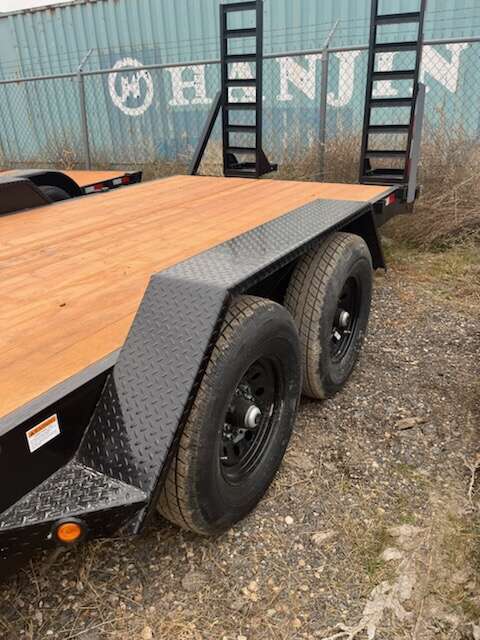 New Big Bubba's 7x22 Dove Tail Trailer 14000 gvw with spare tire