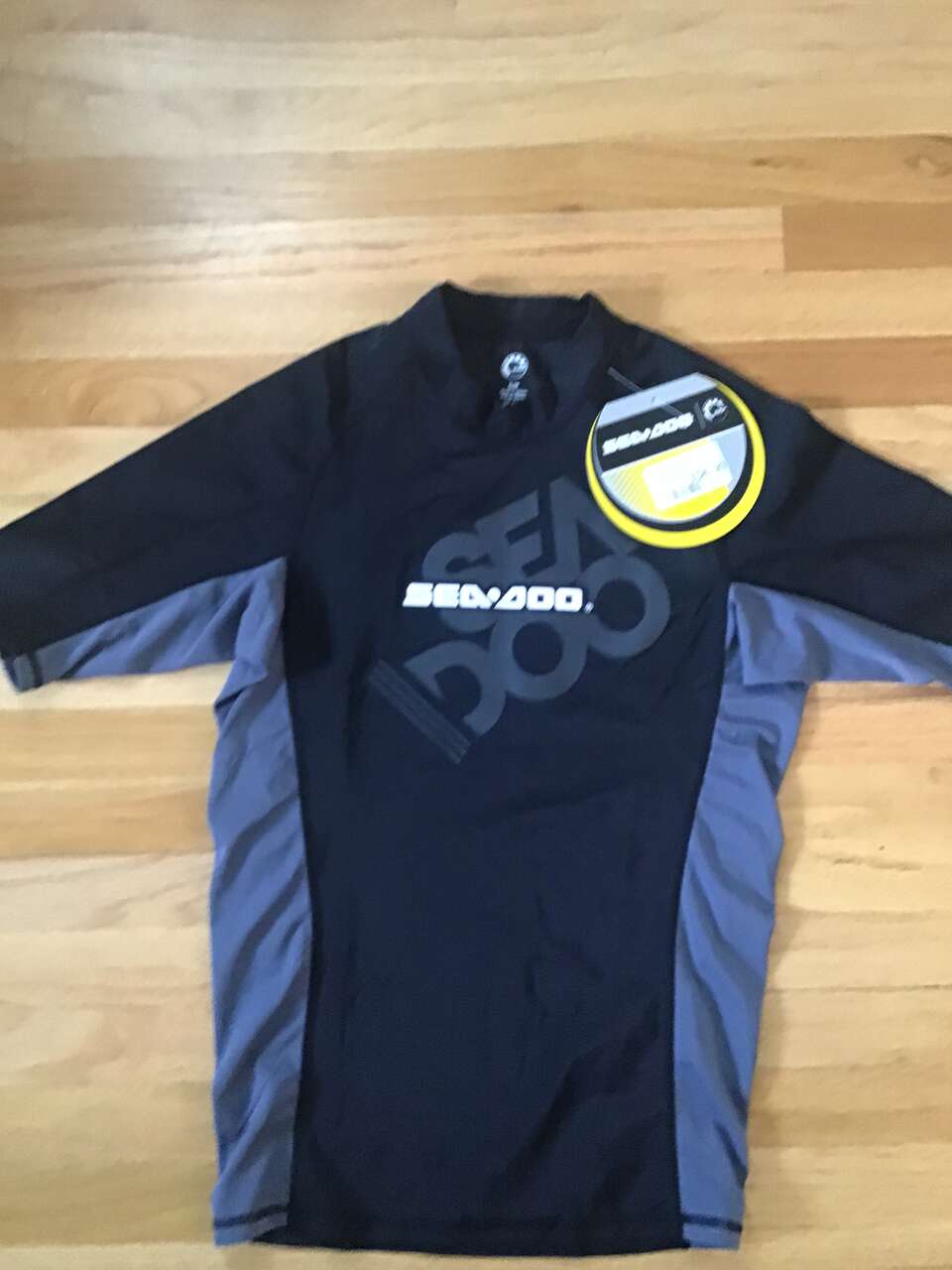 (New) Sea-Doo Mens Small Rash guard