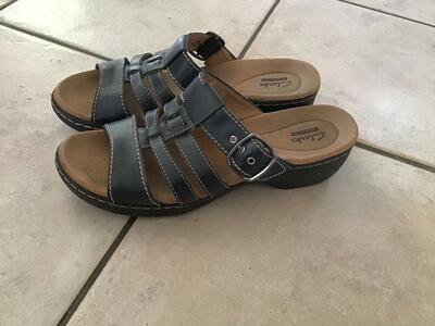 Clarks Navy Blue 8.5 Sandals