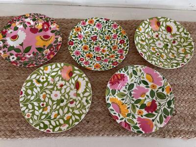 5 Kim Parker Emma’s Garland Floral Plates