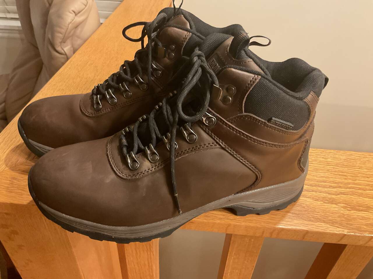 Size 9 Khombu Ravine Leather Thinsulate Boots