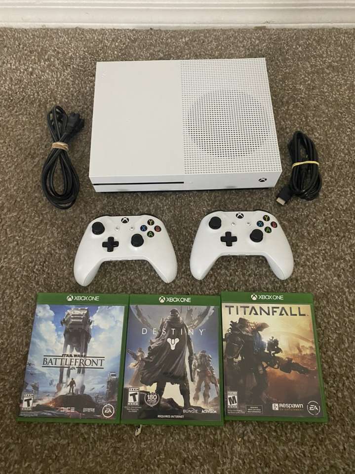 Xbox One w/games. More Available, Read Descripn