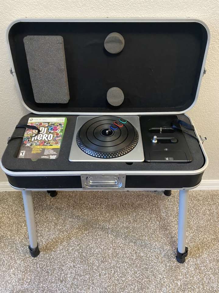 DJ Hero For Xbox360, Wii & PS3/PS4. Read Below