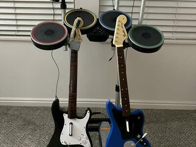 PS2,3,4,5 Rockband & Guitar Hero Items available