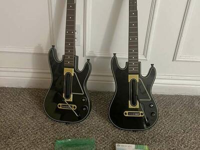 Xbox 360 Guitar Hero Live Bundle