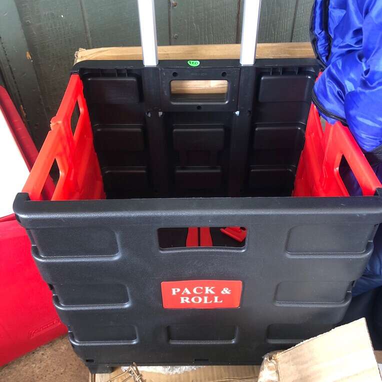 Pack And Roll Travel Container