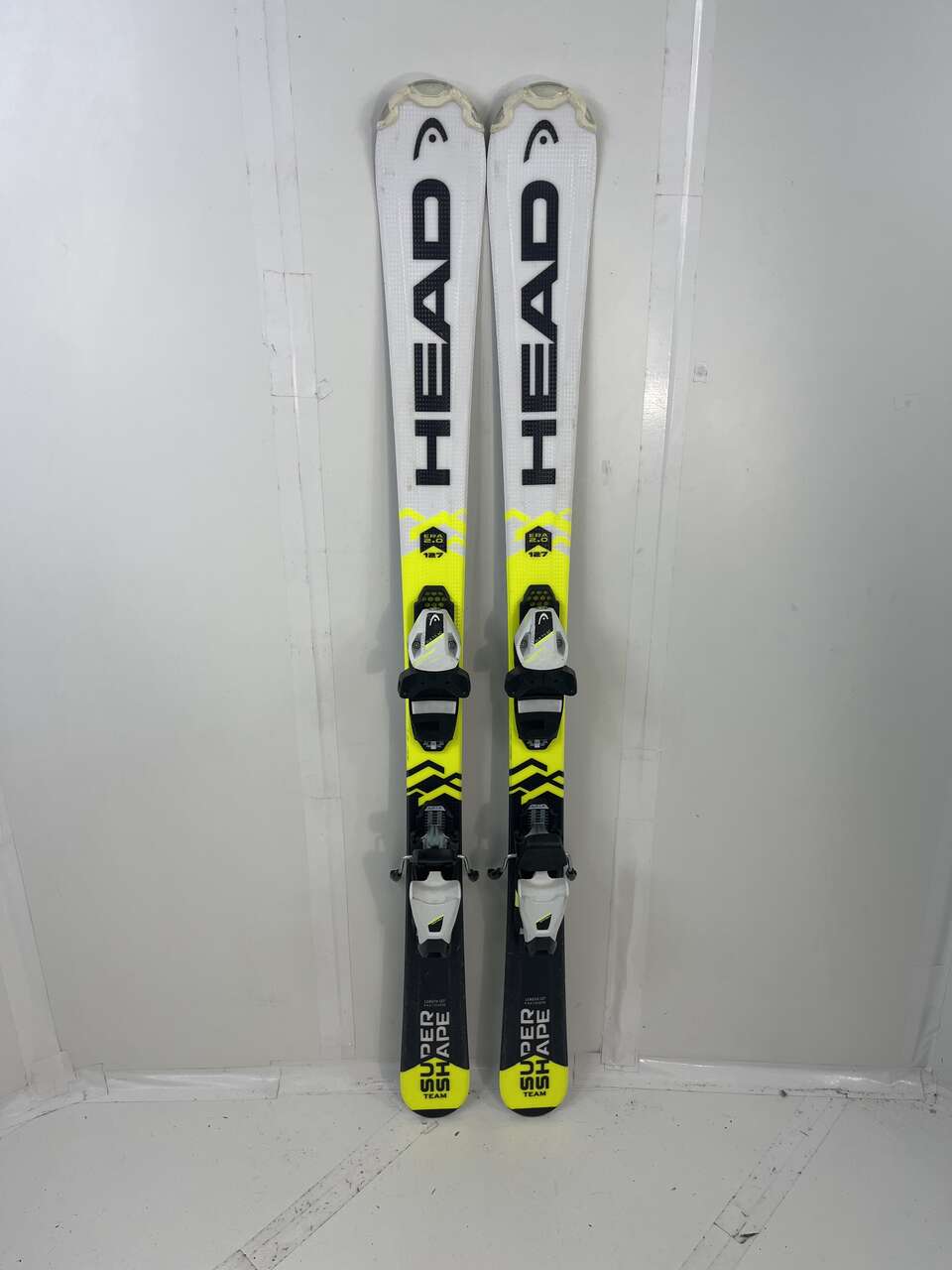 Used 2019 HEAD Super Shape kids beginner to intermediate all mountain carving ski! Sizes from 87cm to 127cm