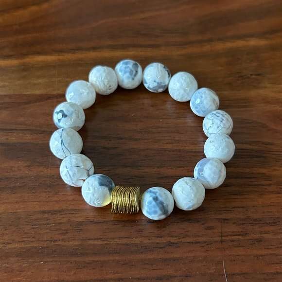 Buffalo Turquoise Surround Bracelet