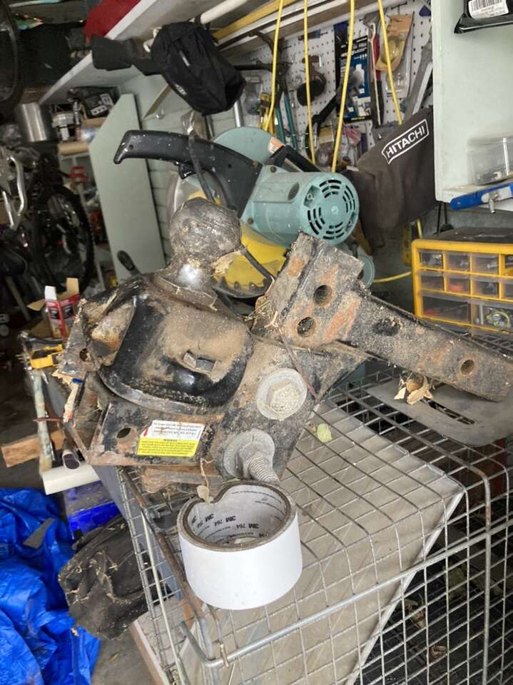 Equa-lizer Hitch For Sale $140