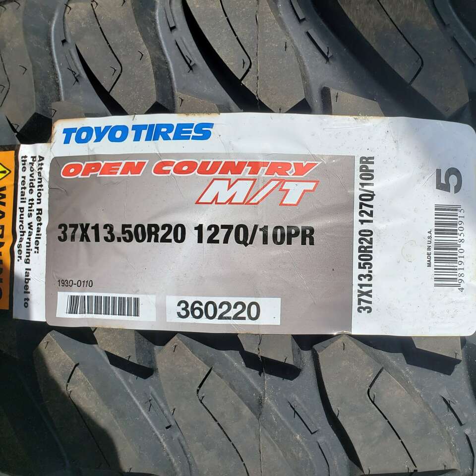 37x13.50r20 toyo open country mt