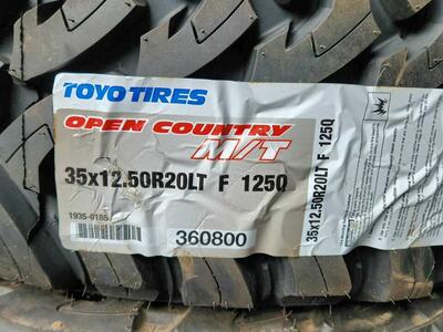 35x12.50r20 toyo open country mt