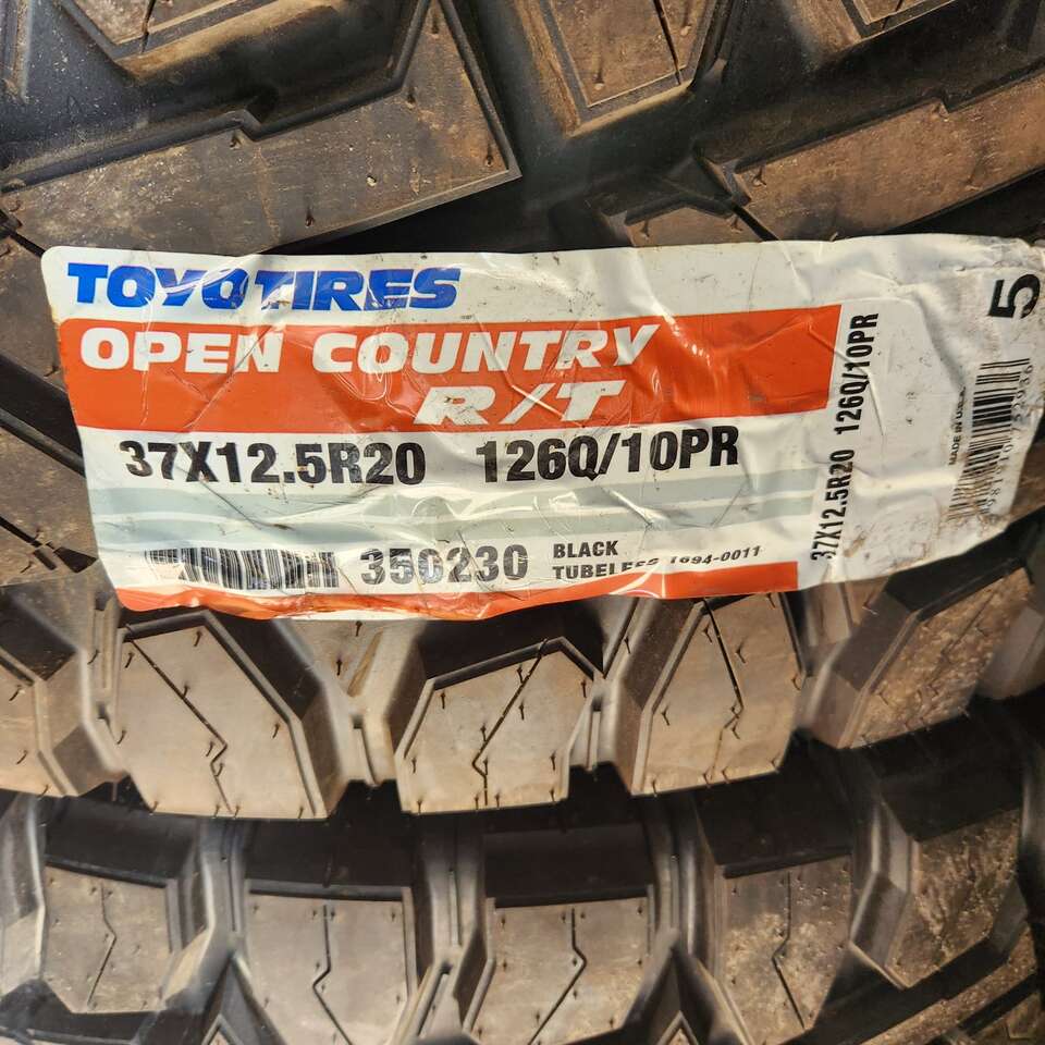 37x12.50r20 toyo open country rt