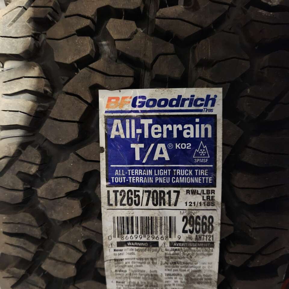 265/70r17 bfgoodrich all terrain Ko2 ta