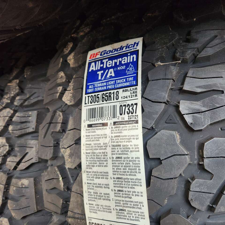 305/65r18 bfgoodrich Ko2 all terrain ta