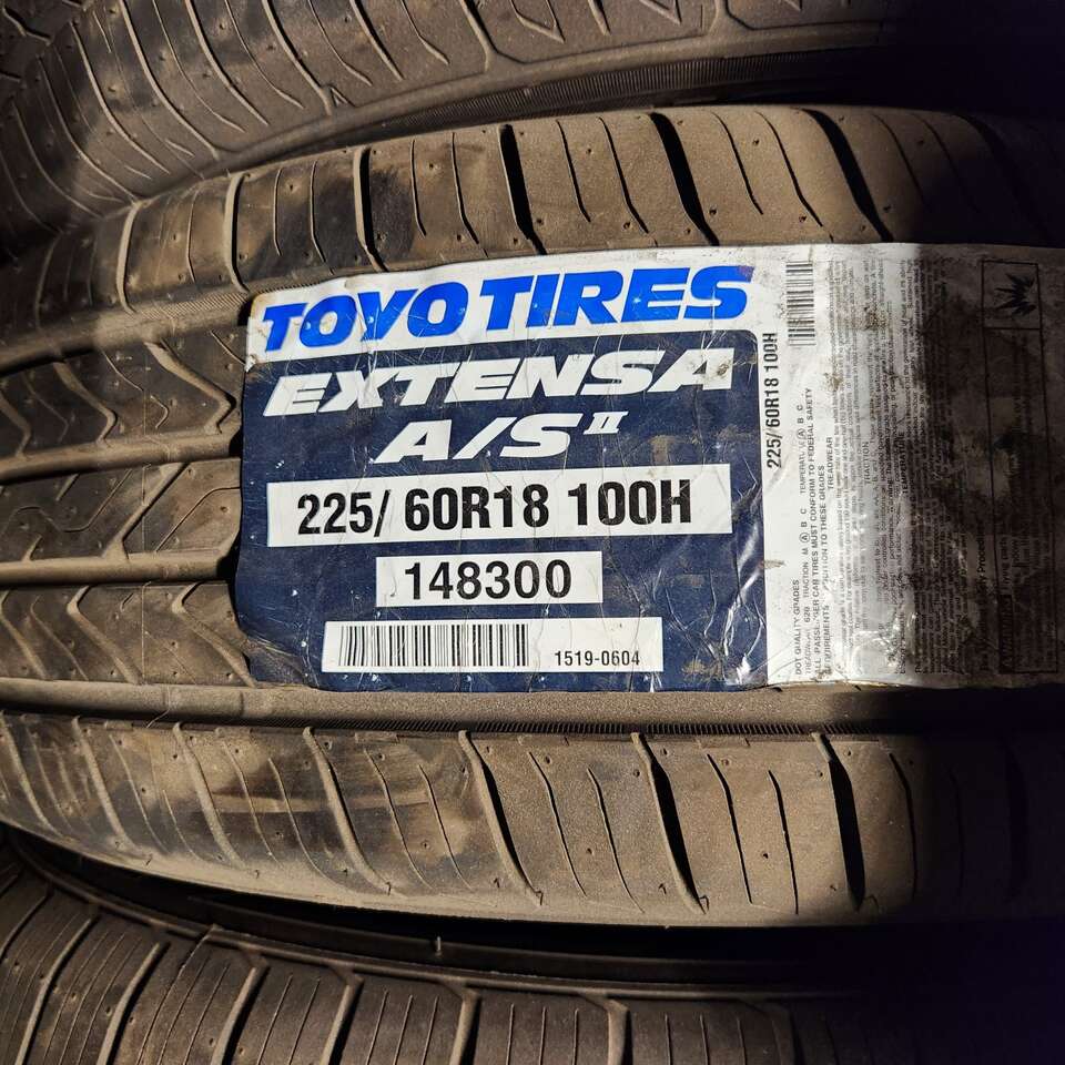 225/60r18 toyo extensa as ll