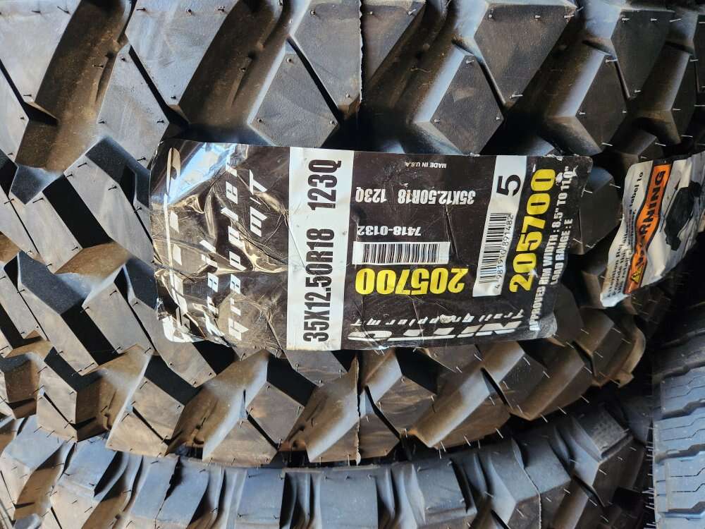 35x12.50r18 nitto trail grappler mt