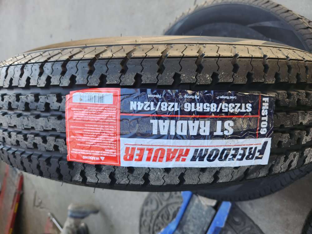 235/85r16 freedom hauler st radial