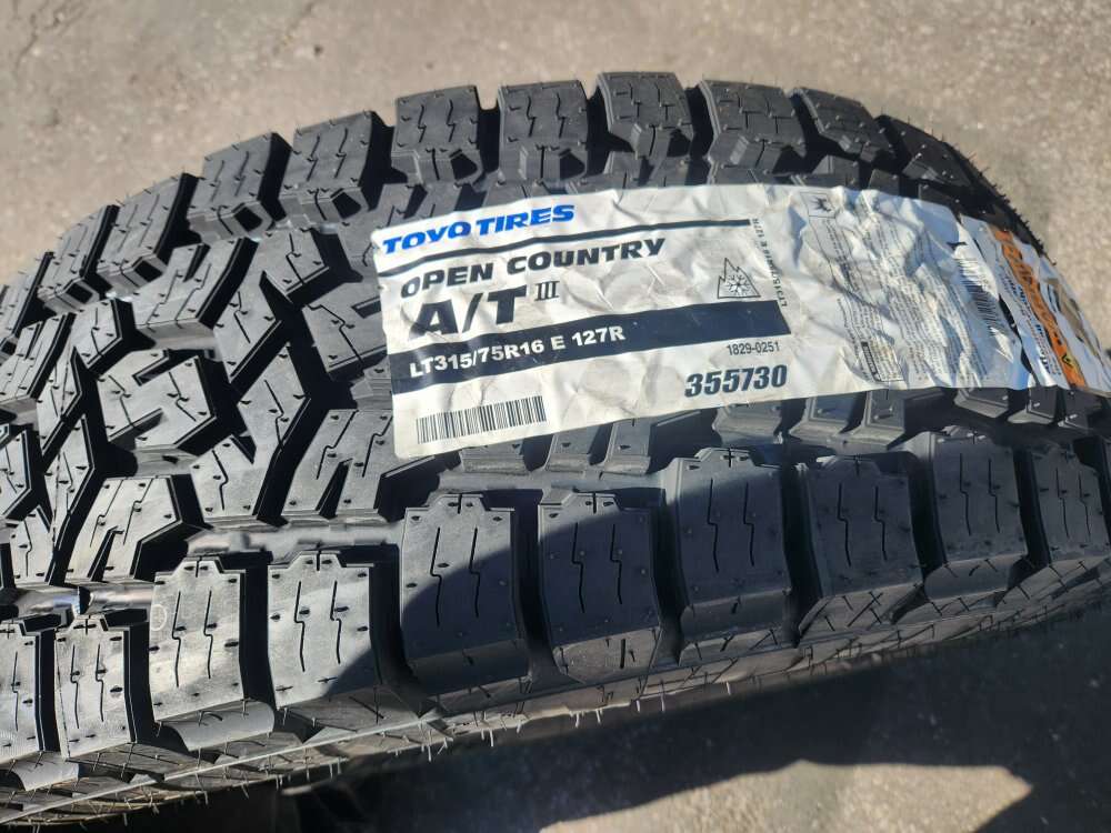 315/75r16 toyo open country at lll