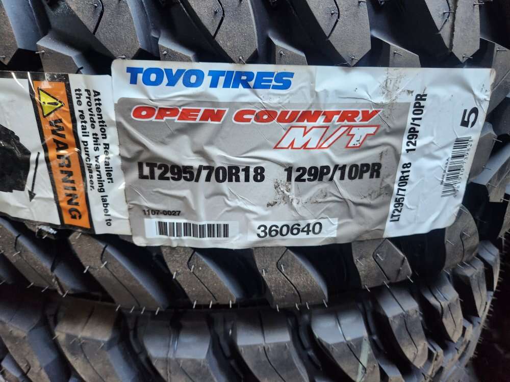 295/70r18 toyo open country mt