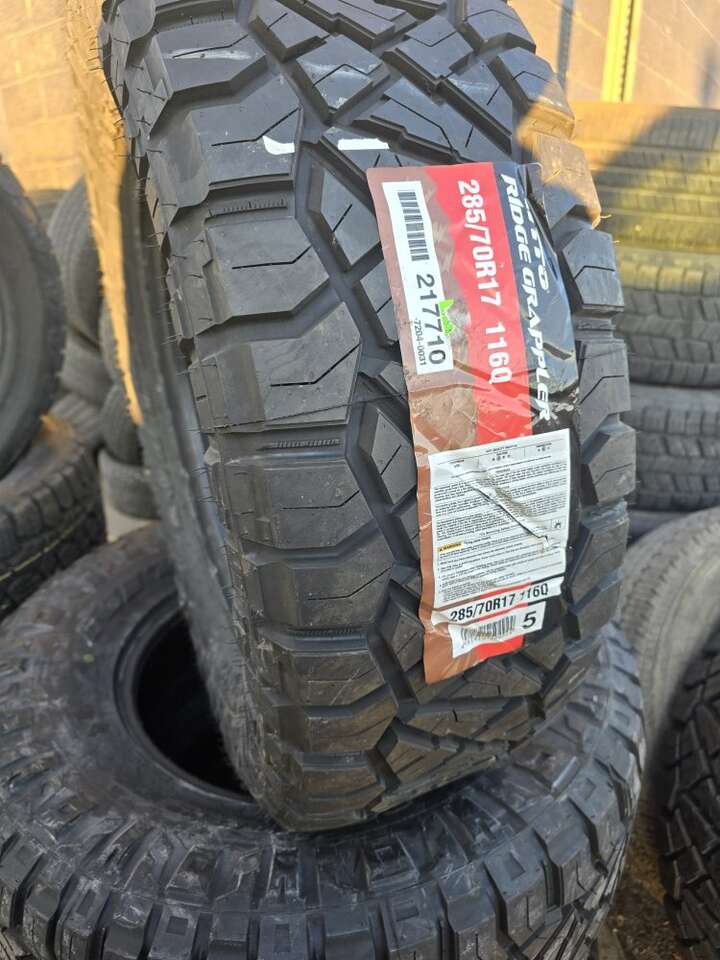 285/70R17 Nitto ridge glapper