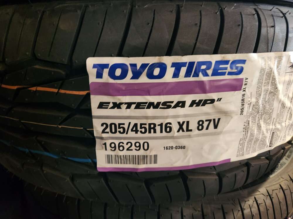 205/45r16 toyo extensa hp ll