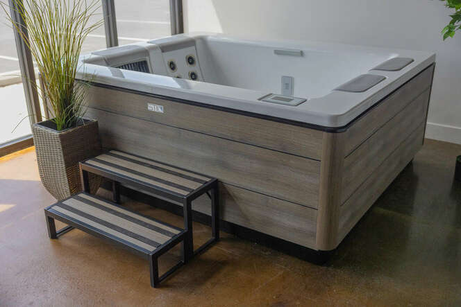 Factory Certified Refurbished Bullfrog Spa