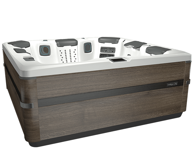 Scratch-and-dent Bullfrog Spa