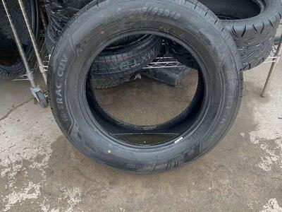 235/65/18 NEW MASTER TRACK TIRE