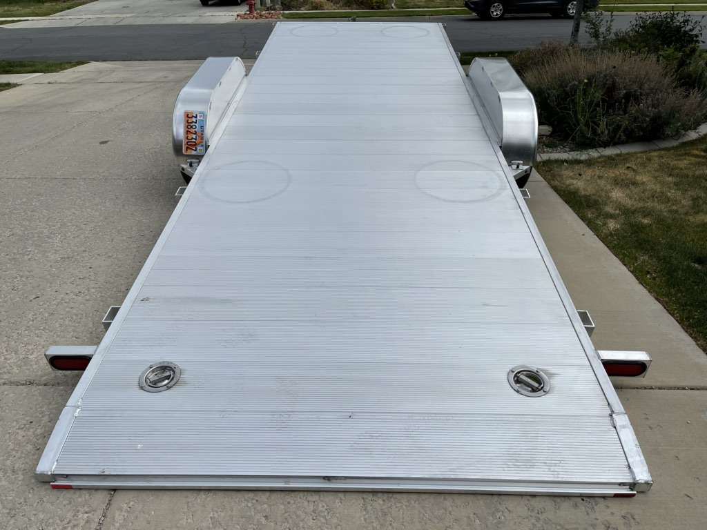 22’ Aluminum Tilt Deck Trailer Car Hauler Rental