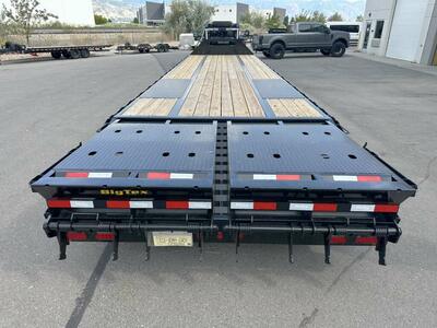 35 Gooseneck Trailer Equipment Deckover Flatbed