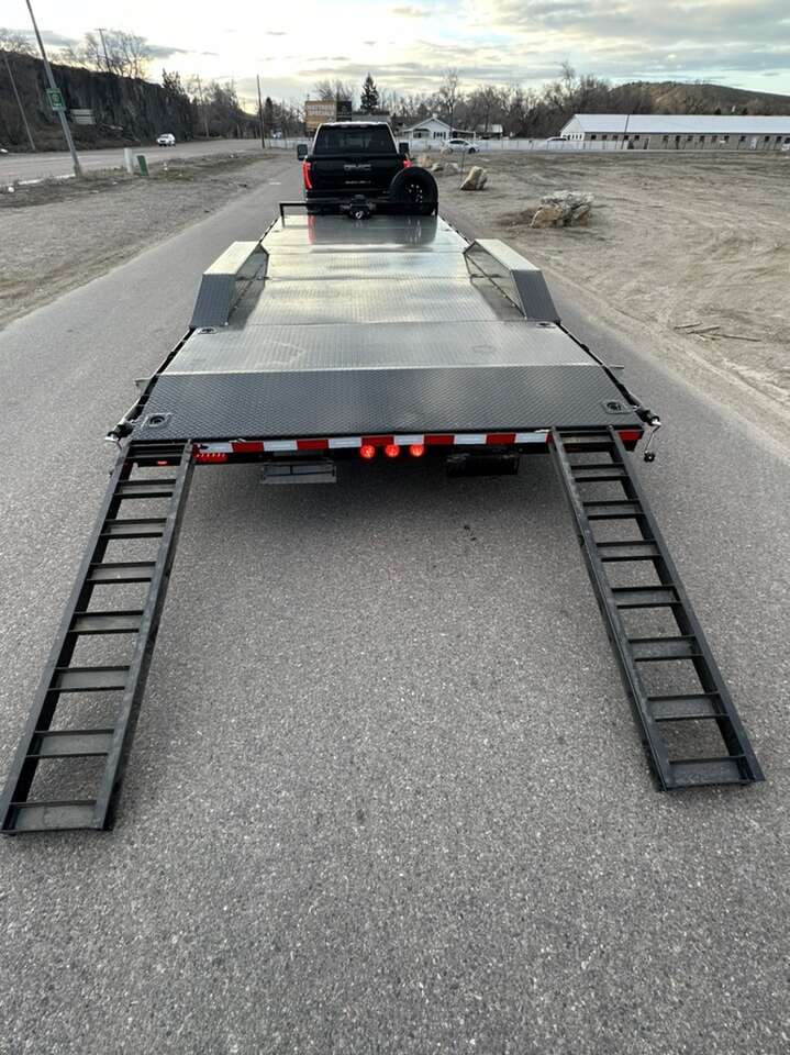 24’ Buggy Jeep Truck Dually Hauler Trailer 8’ Wide