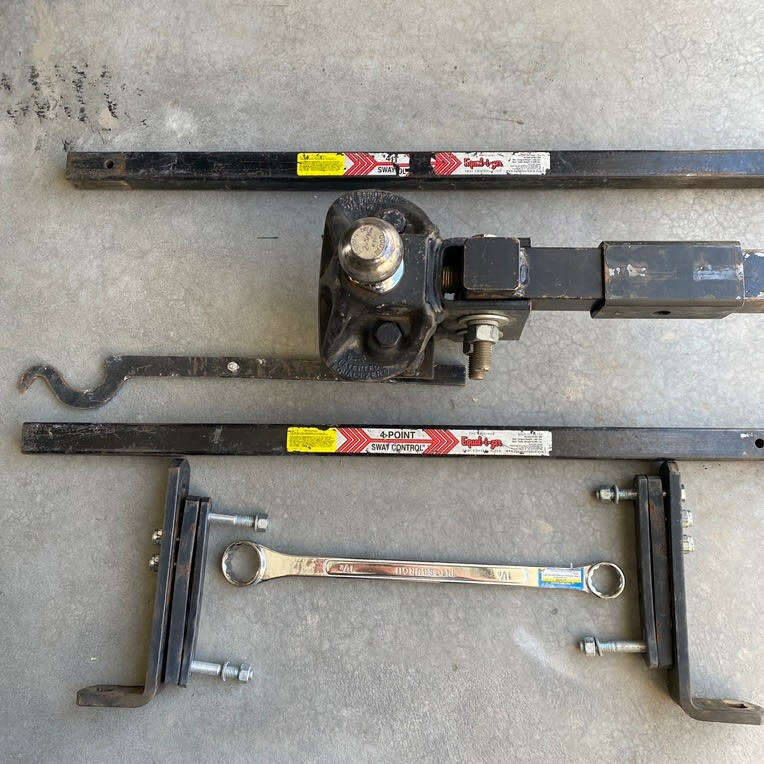 Equalizer 4 point sway co… Recreational Vehicles