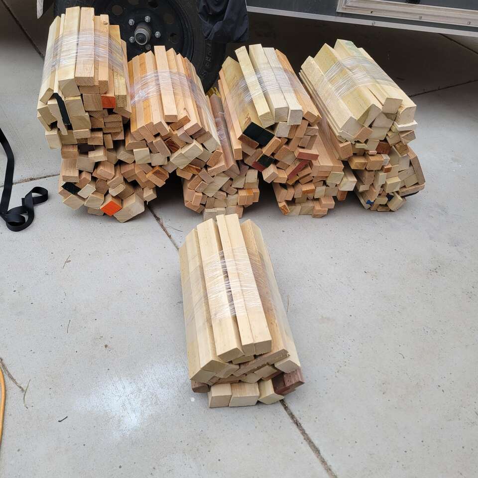 Mixed hardwood firewood bundles
