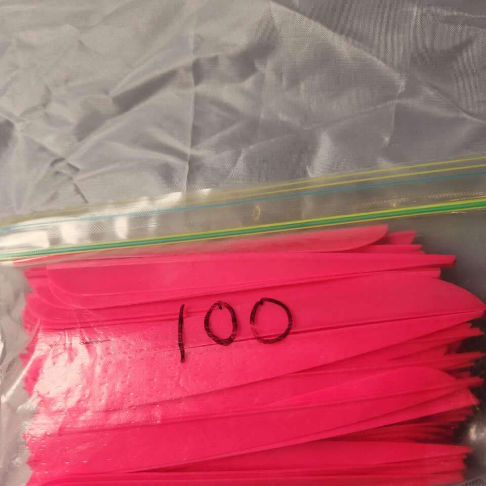 4 1/2 pink plastic vanes