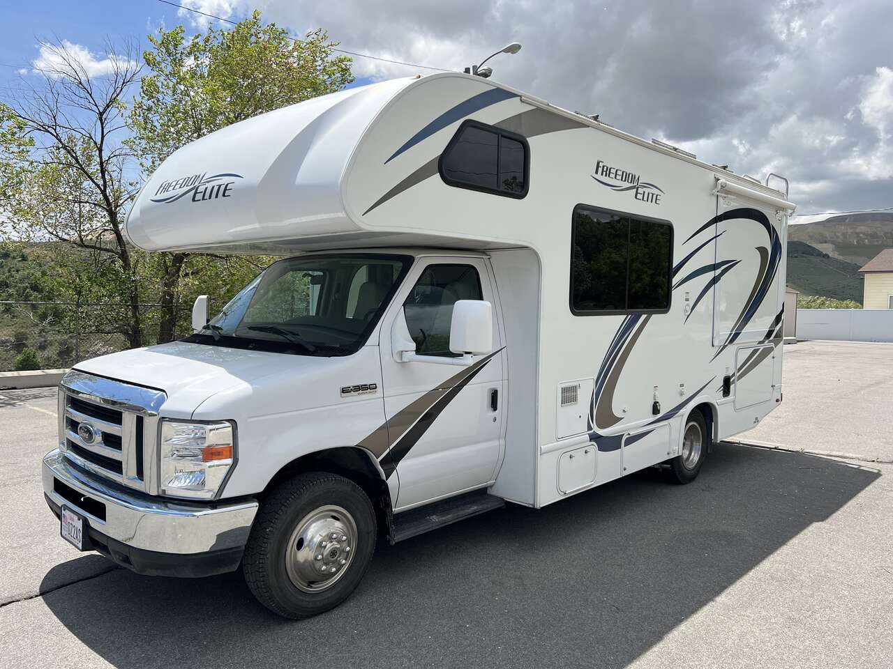 The Vegas 2018 Thor Freedom Elite 22FE RV Motorhome Camper for Rent