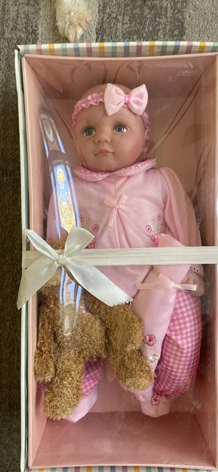 New In Box Wendi 18 Inch Baby doll