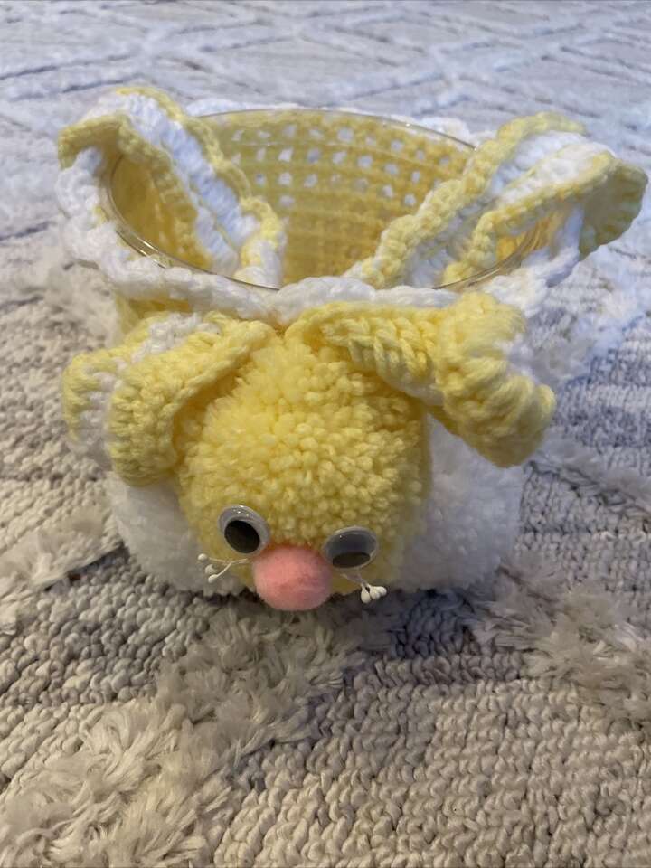 Vintage Yarn Woven Easter Basket With Easter Bunny