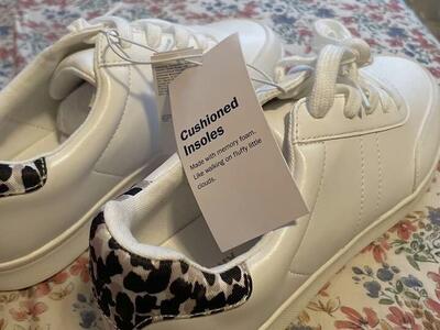 Low-top Sneakers Size 9 Women’s White With Leopard