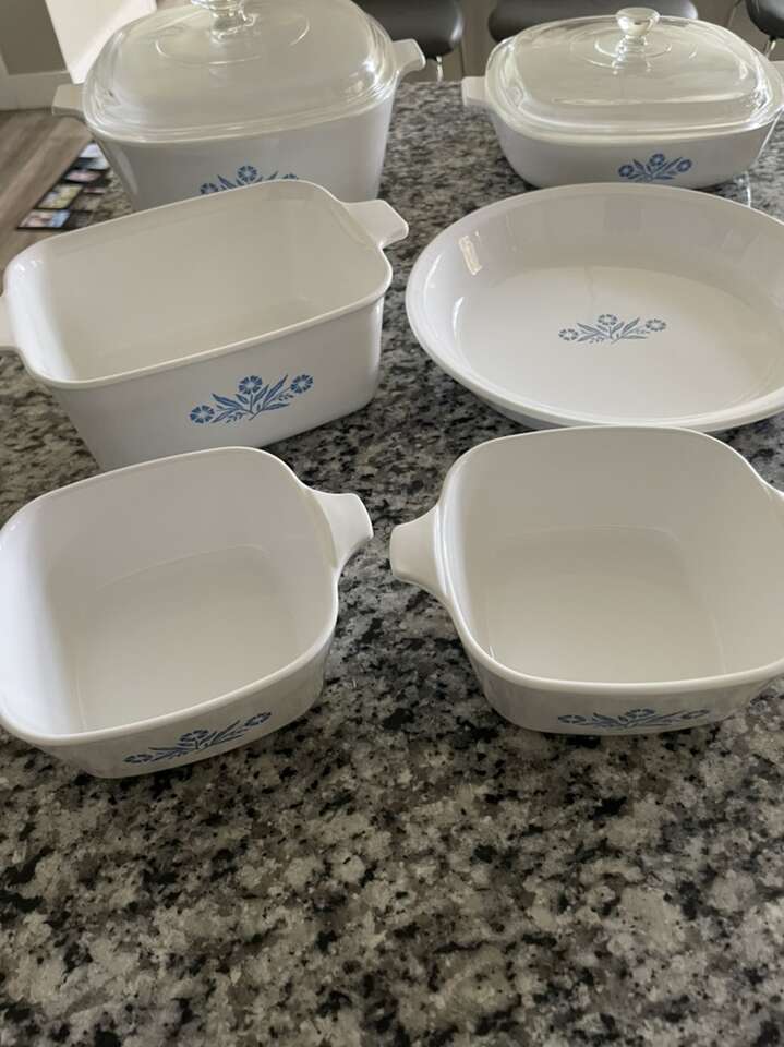 Vintage corning ware blue cornflower Dishes Plates