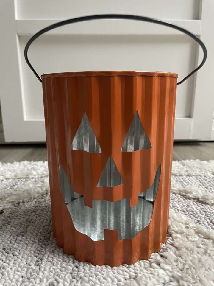 Jack O Lantern Pumpkin Halloween Tin Decoration