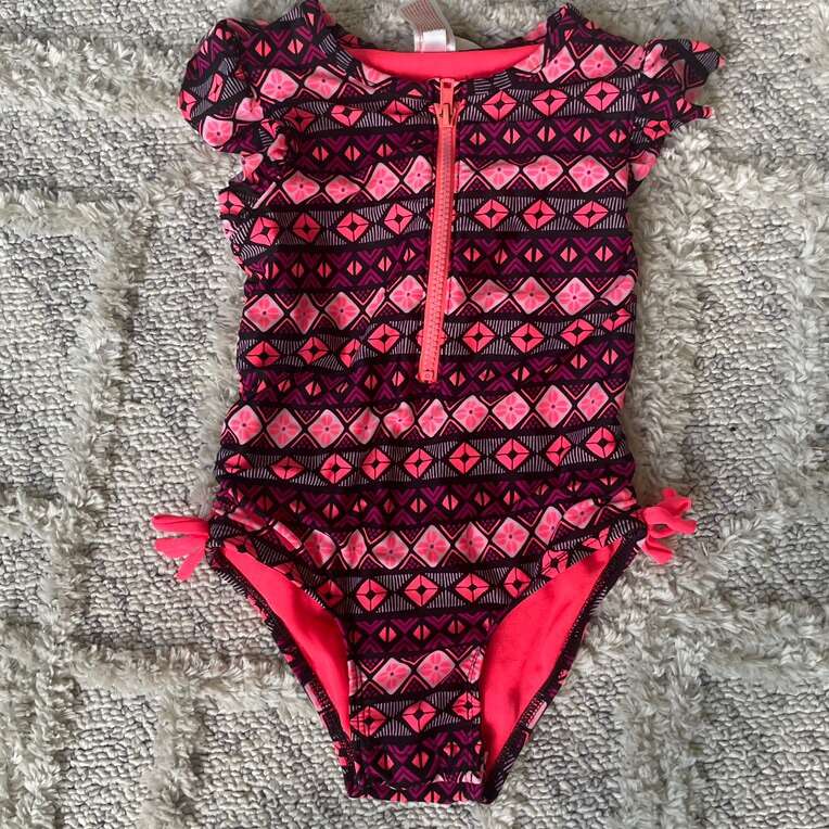 Adorable Like New Cat & Jack Swimsuit 5t