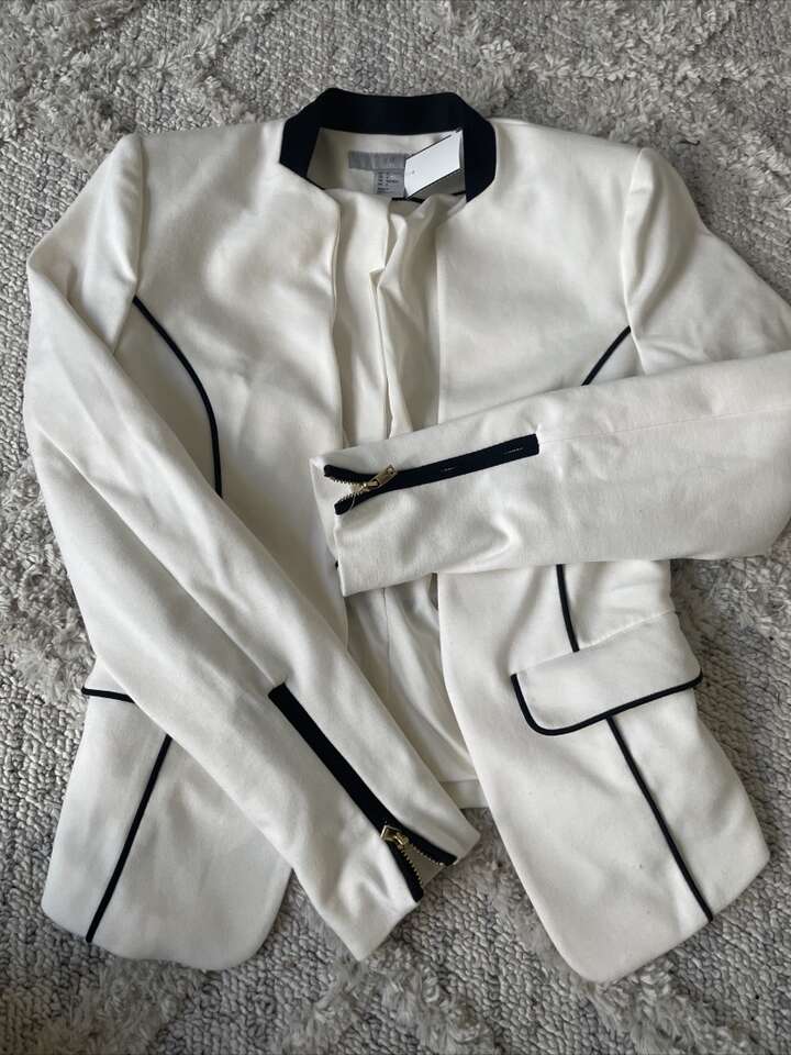 H&M blazer in off-white with black details Size 4