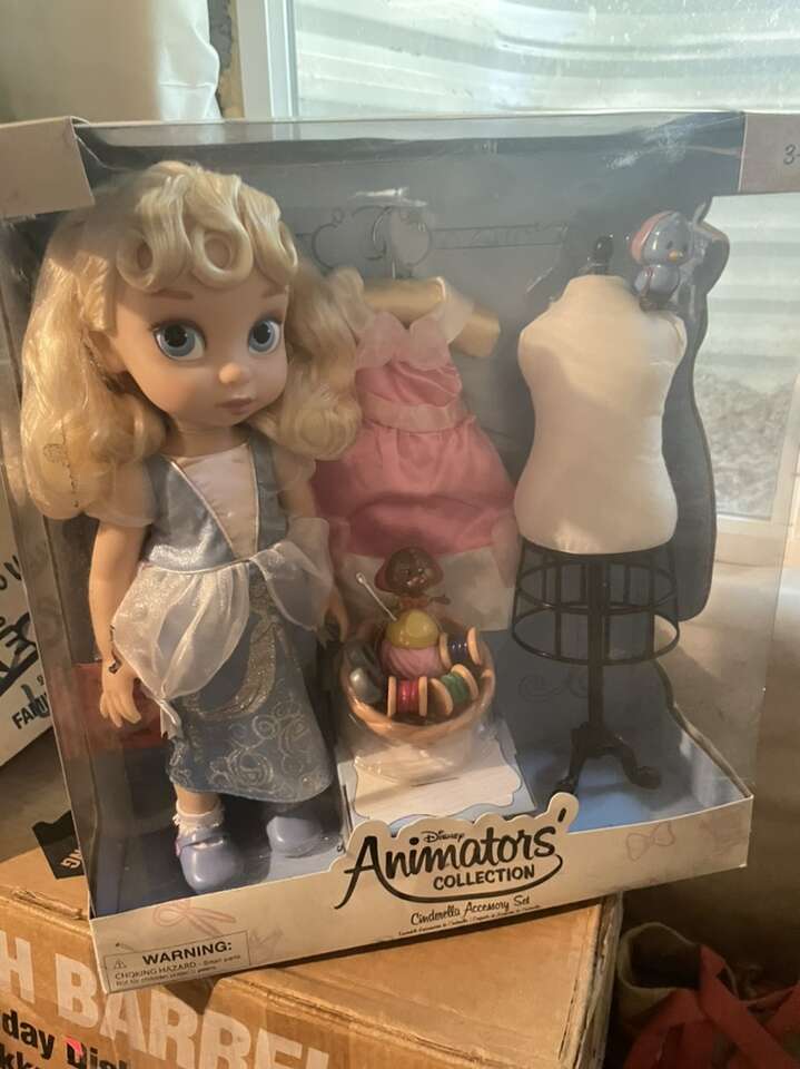 New! Disney Animators Cinderella Accessories Set
