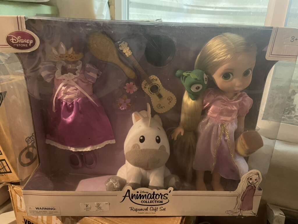 New! Disney Animators Tangled Rapunzel Gift Set